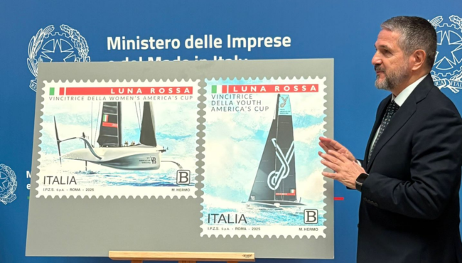 Verso l’America’s Cup. Un francobollo per Luna Rossa: il MIMIT celebra eccellenza e innovazione italiana Francobollo luna rossa