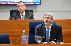 Campania, maxi piano su giovani, trasporti e sanità in Giunta: oltre 200mln per sviluppo e servizi Roberto Fico Giunta Regionale