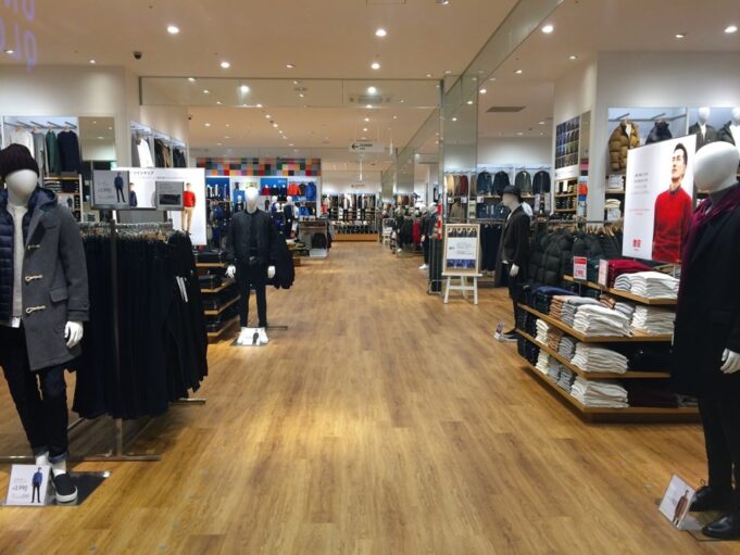 Commercio al dettaglio, febbraio rallenta: vendite ferme in valore e in calo in volume Vendita al dettaglio commercio istat