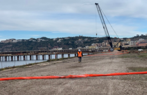 Bagnoli, 1,2 miliardi dai fondi di coesione: accelerazione sulle bonifiche in vista dell’America’s Cup Bagnoli