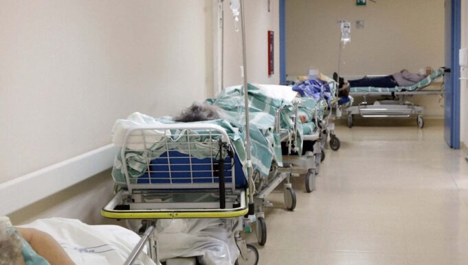 Campania, la sanità che non cura più: 1,5 milioni di cittadini rinunciano alle cure Pazienti non si curano sanità