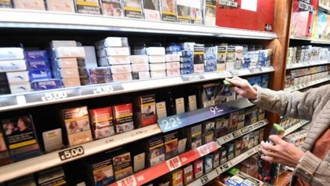 Sigarette, seconda tornata di rincari: fino a 6,80 euro per un pacchetto Sigarette