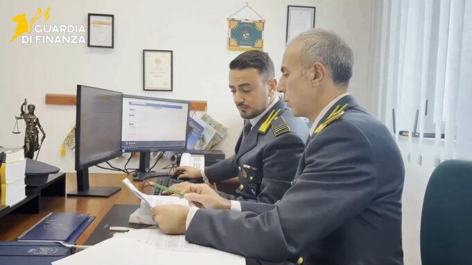 Frode IVA nel settore informatico, sequestro da oltre 32 milioni tra Napoli e Caserta