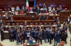 Dl Sicurezza, il Governo vira su un nuovo provvedimento dopo lo stop del Quirinale. Scontro politico e doppio Cdm per risolvere il ‘pasticcio’