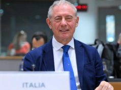 Urso a Bruxelles: “Senza una svolta immediata l’Europa rischia un deserto industriale” Adolfo Urso Mimit Ministero delle imprese e del made in italy