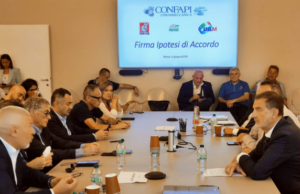 Rinnovato il CCNL Metalmeccanici Confapi: accordo tra Unionmeccanica, Fim, Fiom e Uilm fino al 2028 Confapi Sindacati unionmeccanica