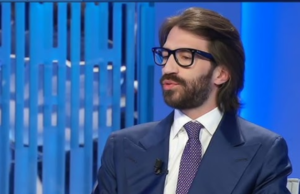 Delfin, accordo tra Leonardo Maria Del Vecchio e Rocco Basilico: si chiude lo scontro sull’eredità Leonardo Maria Del Vecchio