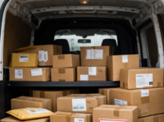 Acquisti online. Dal 1° luglio tassa sui piccoli pacchi: in Italia rischio doppio prelievo