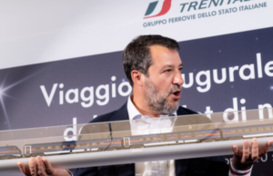 Salvini: “La puntualità dei treni non dipende dal ministro dei Trasporti, solo la sinistra può pensarlo”