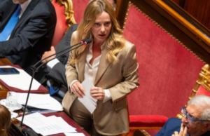 Meloni alle Camere sul Consiglio Ue: “L’accordo di Trump sul gasolio russo è rischioso, sostegno incrollabile a Kiev”