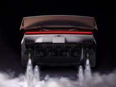 Elon Musk presenta la Tesla Roadster volante: volo acrobatico senza pilota e propulsori spaziali Tesla roadster